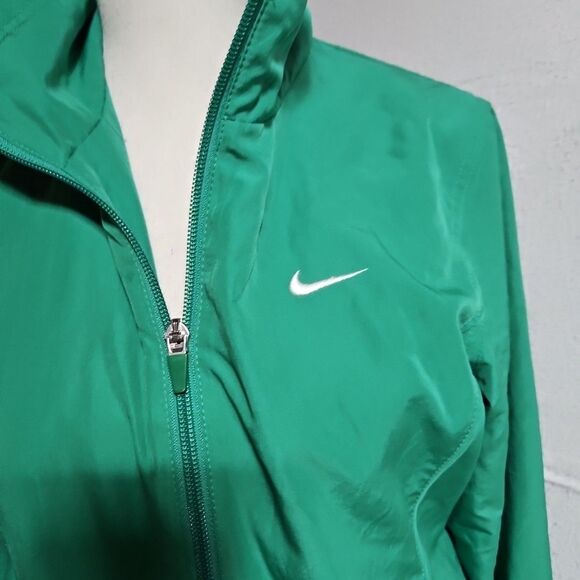 Nike Women's Athletic Dept. Jacket Zip Pockets, Green  Medium lightweight Sporty - Picture 2 of 15